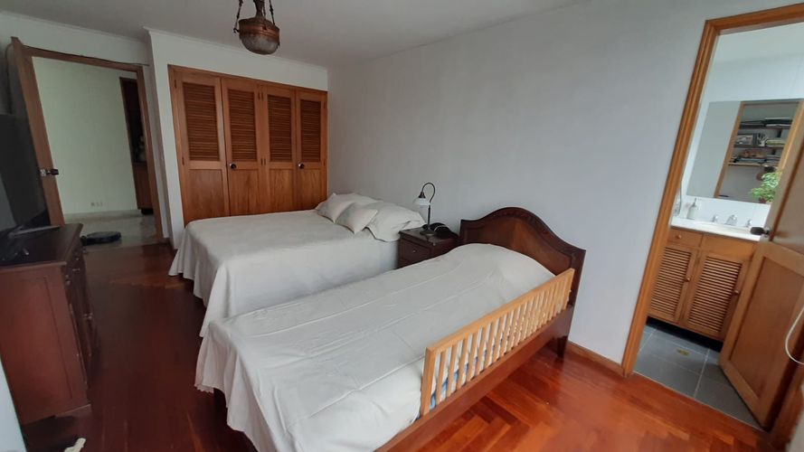 Apartamento de 4 alcobas en venta en Las Lomas, Medellín, 253 m² · foto 10 de 16