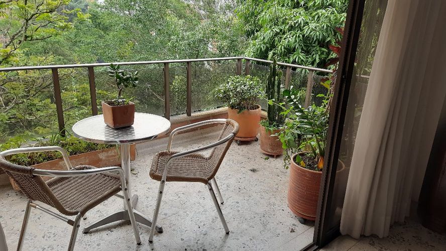 Apartamento de 4 alcobas en venta en Las Lomas, Medellín, 253 m² · foto 3 de 16