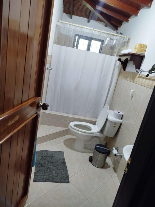 Casa de 3 alcobas en arriendo en Chaparral, Guarne, 140 m² · foto 8 de 24