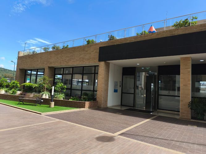 Apartamento de 2 alcobas en venta en San Jose V Sector, Bogotá, 59 m² · foto 2 de 24