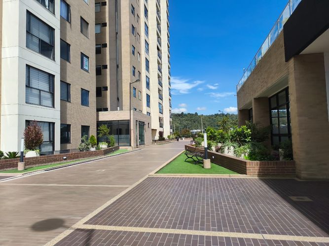Apartamento de 2 alcobas en venta en San Jose V Sector, Bogotá, 59 m² · foto 3 de 24