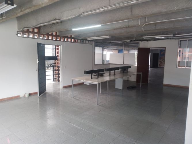 Bodega en arriendo en Las Vegas, Envigado, 300 m² · foto 4 de 16