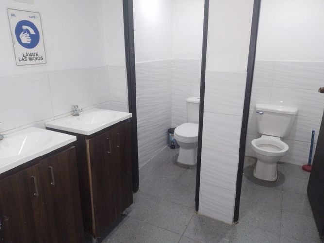 Bodega en arriendo en Las Vegas, Envigado, 300 m² · foto 13 de 16