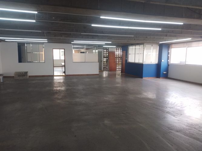 Bodega en arriendo en Las Vegas, Envigado, 300 m² · foto 15 de 16