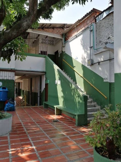 Edificio en arriendo en Bretaña, Cali, 1043 m² · foto 3 de 10