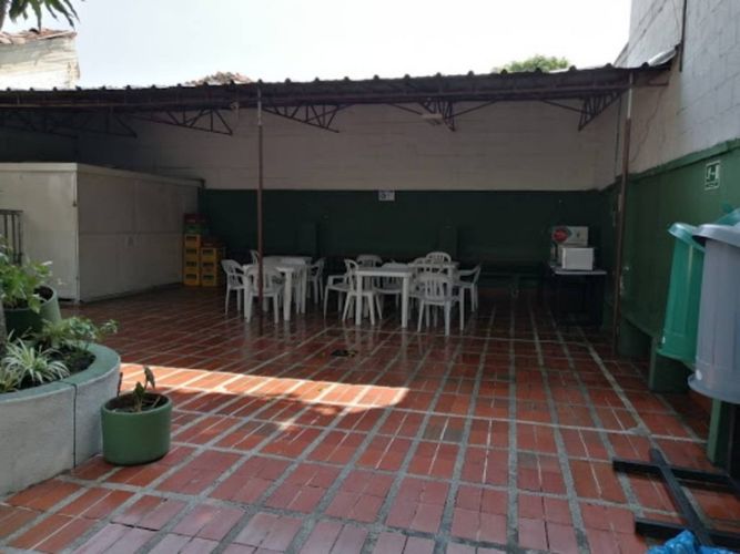 Edificio en arriendo en Bretaña, Cali, 1043 m² · foto 5 de 10