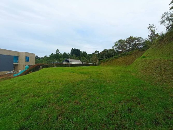 Lote en venta en Pantanillo, Envigado, 3648 m² · foto 5 de 11