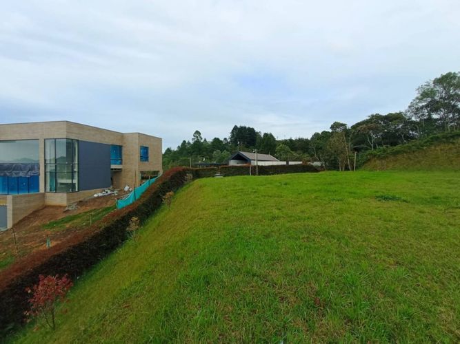 Lote en venta en Pantanillo, Envigado, 3648 m² · foto 6 de 11