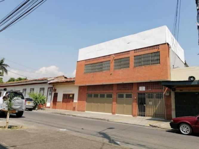 Edificio en venta en Bretaña, Cali, 1043 m² · foto 3 de 10