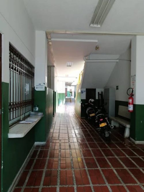 Edificio en venta en Bretaña, Cali, 1043 m² · foto 9 de 10