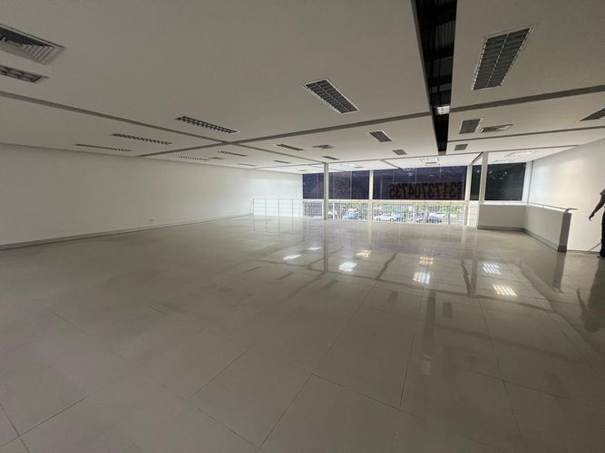 Local en arriendo en El Bosque, Cali, 450 m² · foto 12 de 20