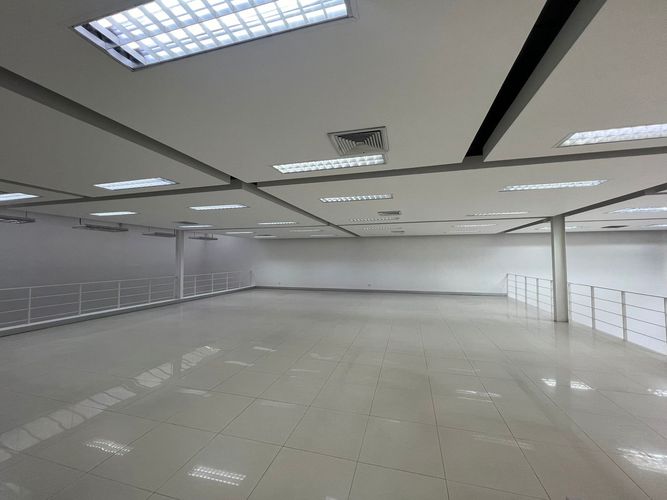 Local en arriendo en El Bosque, Cali, 450 m² · foto 14 de 20