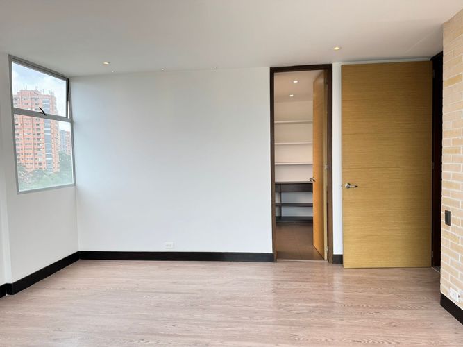 Apartamento de 2 alcobas en arriendo en El Poblado, Medellín, 160 m² · foto 13 de 16