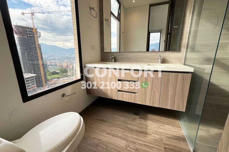 Apartamento de 2 alcobas en arriendo en El Poblado, Medellín, 106 m² · foto 12 de 24