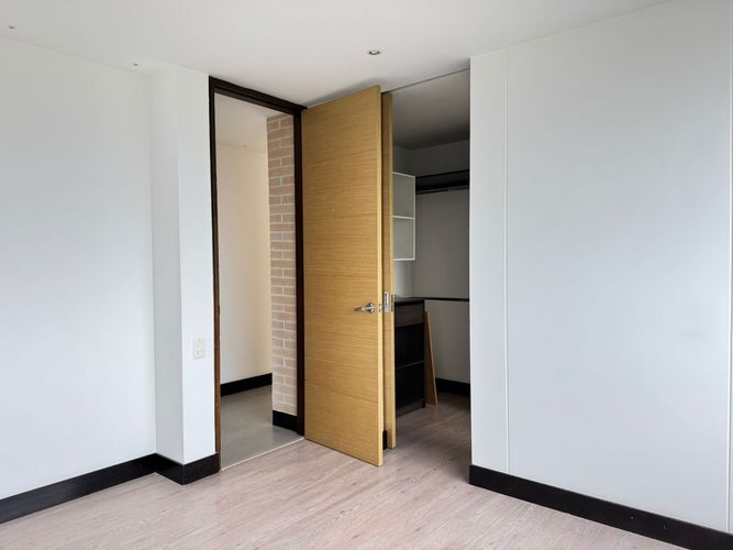Apartamento de 2 alcobas en venta en El Poblado, Medellín, 160 m² · foto 2 de 16