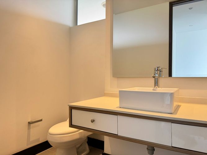 Apartamento de 2 alcobas en venta en El Poblado, Medellín, 160 m² · foto 16 de 16