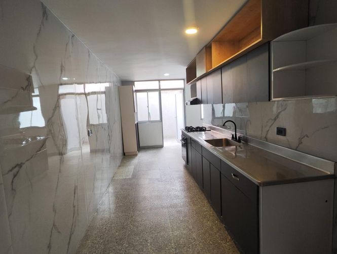 Apartamento de 3 alcobas en arriendo en Laureles, Medellín, 168 m² · foto 4 de 20