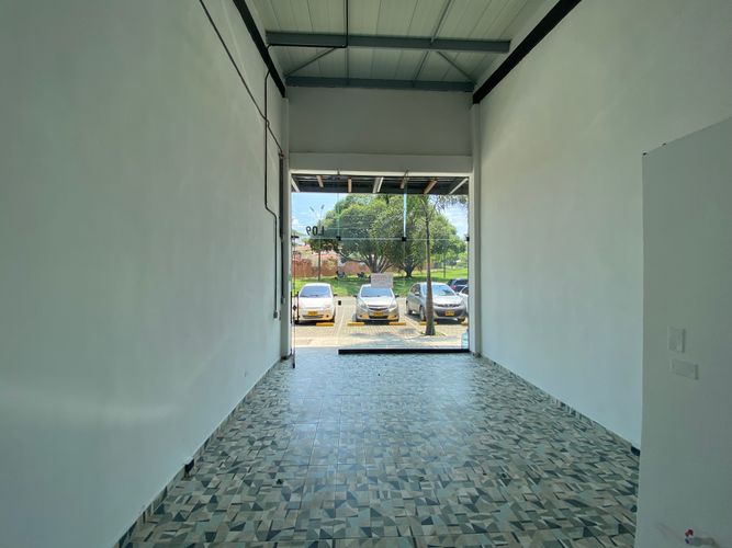 Local en arriendo en Pance, Cali, 35 m² · foto 2 de 6