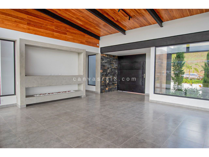 Casa de 3 alcobas en venta en Pantanillo, El Retiro, 358 m² · foto 3 de 8