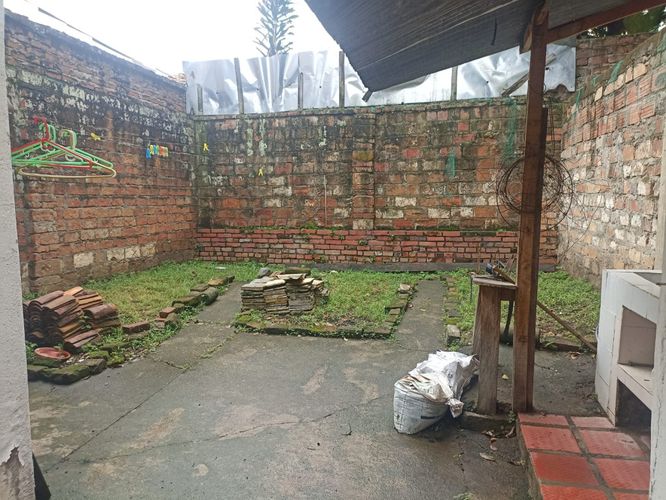 Casa de 5 alcobas en venta en Bretaña, Cali, 198 m² · foto 4 de 11