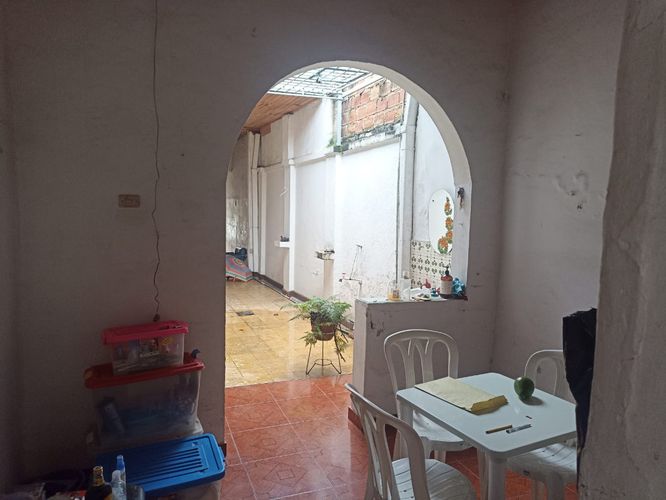 Casa de 5 alcobas en venta en Bretaña, Cali, 198 m² · foto 8 de 11