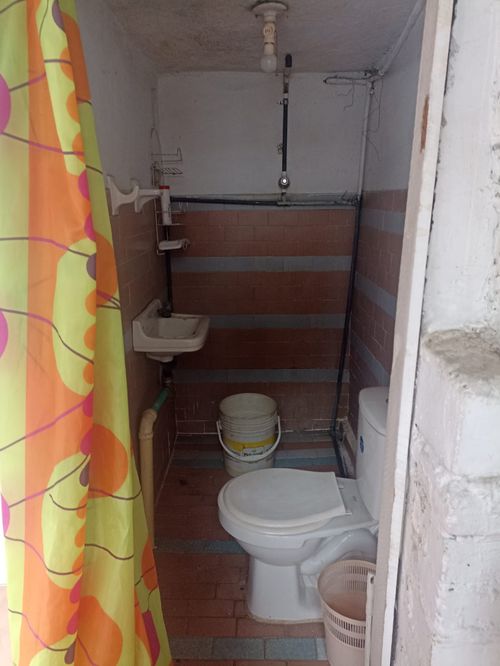 Casa de 5 alcobas en venta en Bretaña, Cali, 198 m² · foto 11 de 11