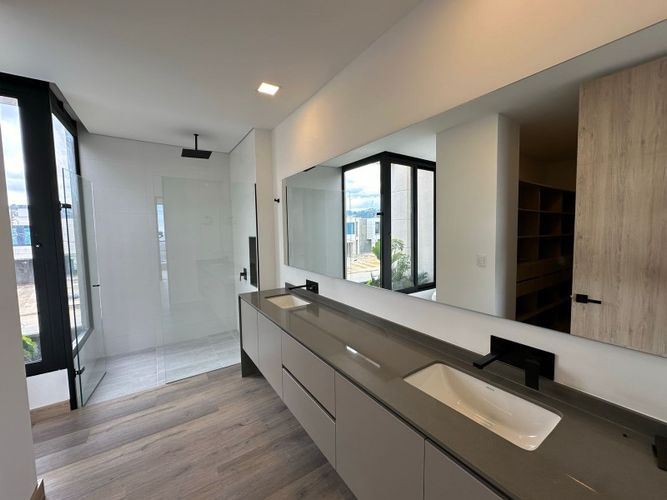 Casa de 3 alcobas en venta en El Porvenir, Rionegro, 328 m² · foto 11 de 12