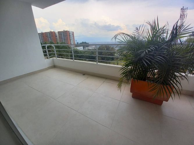 Apartamento de 4 alcobas en venta en Conjunto Residencial Cerro Cristales, Cali, 112 m² · foto 2 de 17