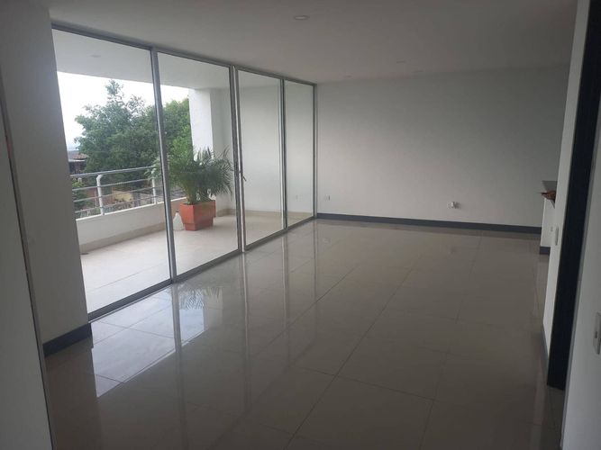 Apartamento de 4 alcobas en venta en Conjunto Residencial Cerro Cristales, Cali, 112 m² · foto 3 de 17