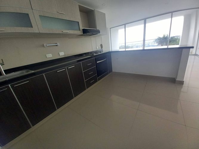 Apartamento de 4 alcobas en venta en Conjunto Residencial Cerro Cristales, Cali, 112 m² · foto 9 de 17