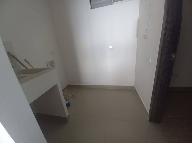 Apartamento de 4 alcobas en venta en Conjunto Residencial Cerro Cristales, Cali, 112 m² · foto 10 de 17