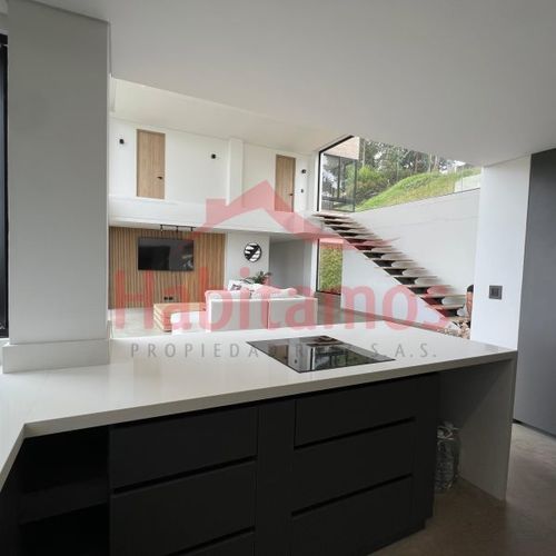 Casa de 4 alcobas en venta en Guarne · foto 4 de 16