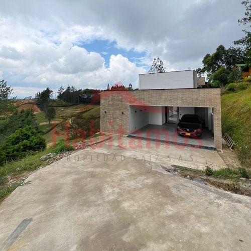 Casa de 4 alcobas en venta en Guarne · foto 14 de 16