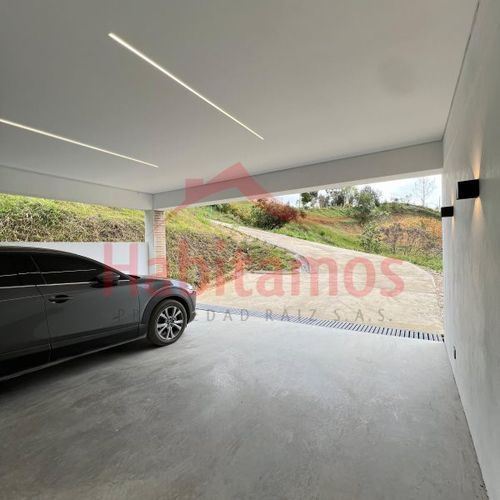 Casa de 4 alcobas en venta en Guarne · foto 15 de 16