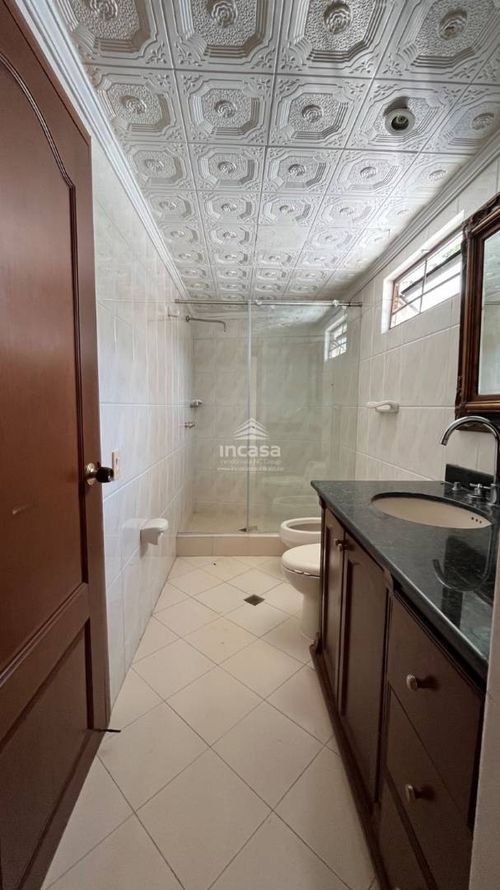 Casa de 5 alcobas en venta en Santa Rita, Cali, 680 m² · foto 13 de 24
