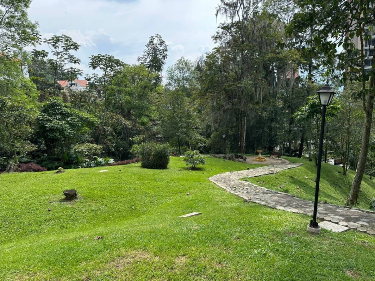 Apartamento en arriendo en El Tesoro, Medellín · foto 17 de 19