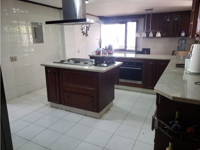 Casa de 5 alcobas en venta en Jordan Et. Vii, Ibagué, 386 m² · foto 8 de 24