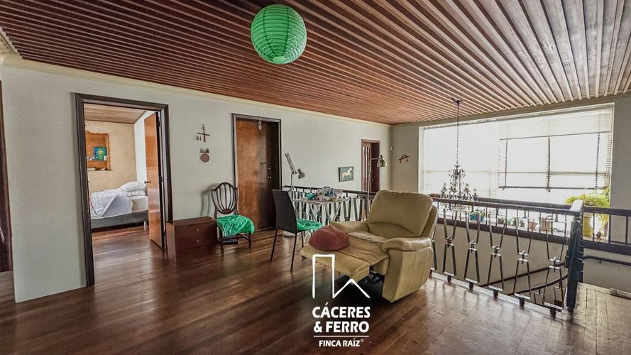 Casa de 6 alcobas en venta en Las Americas, Bogotá, 529 m² · foto 6 de 18