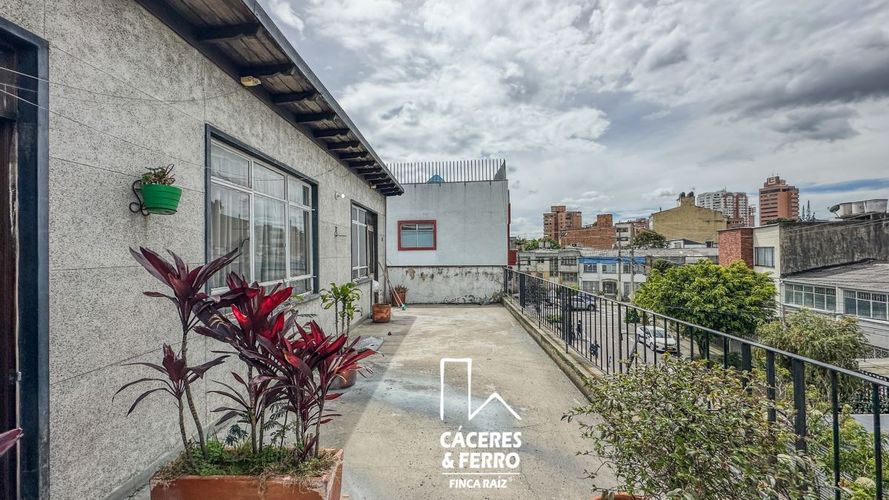Casa de 6 alcobas en venta en Las Americas, Bogotá, 529 m² · foto 17 de 18