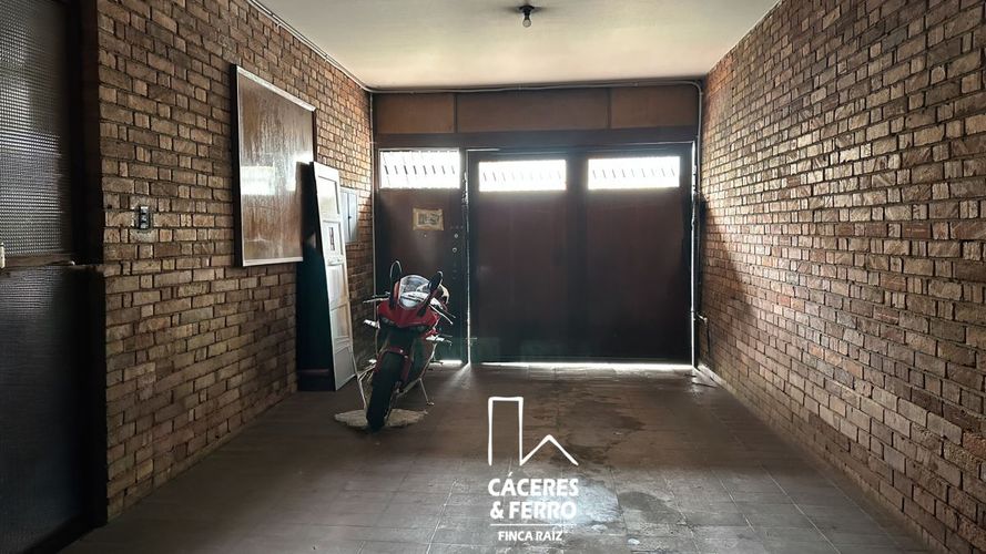 Casa de 6 alcobas en venta en Las Americas, Bogotá, 529 m² · foto 18 de 18