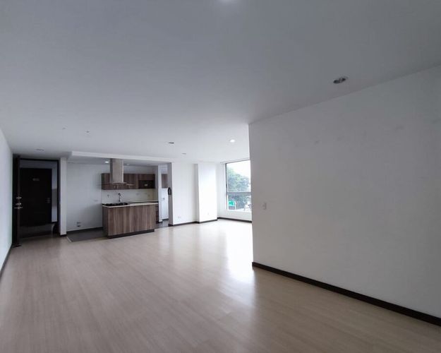 Apartamento de 3 alcobas en arriendo en Loma Del Esmeraldal, Envigado, 100 m² · foto 4 de 11