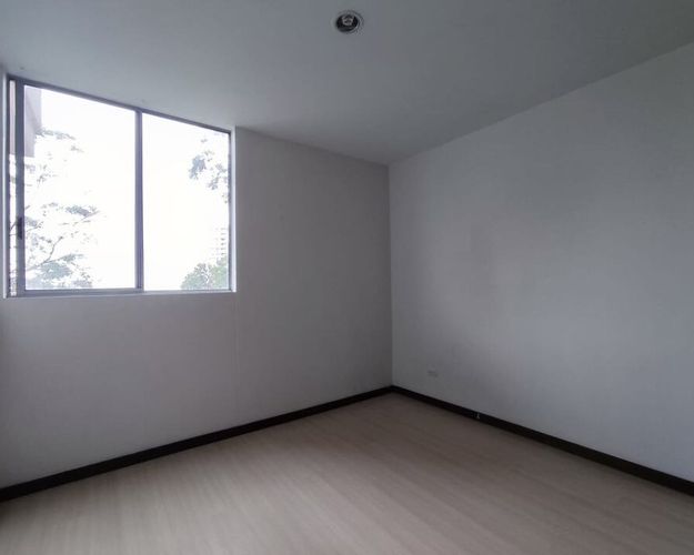 Apartamento de 3 alcobas en arriendo en Loma Del Esmeraldal, Envigado, 100 m² · foto 3 de 11