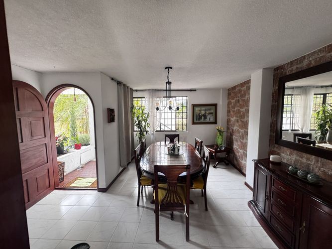 Casa de 4 alcobas en venta en Bellavista, Cali, 165 m² · foto 2 de 24