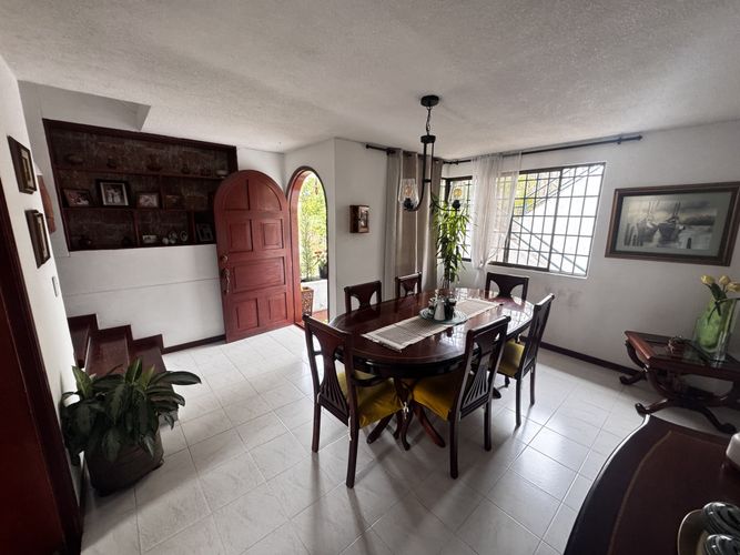 Casa de 4 alcobas en venta en Bellavista, Cali, 165 m² · foto 5 de 24