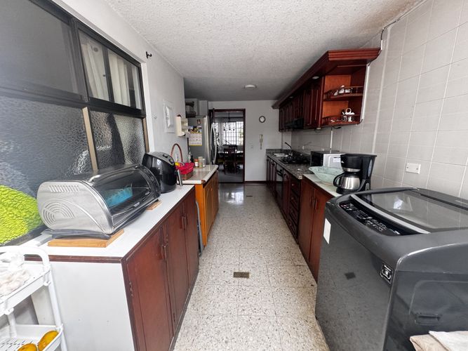 Casa de 4 alcobas en venta en Bellavista, Cali, 165 m² · foto 14 de 24