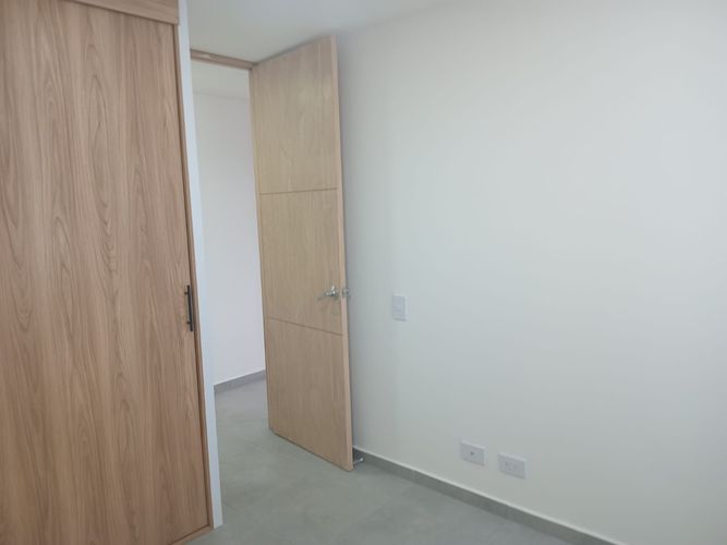 Apartamento de 3 alcobas en arriendo en Loma Del Indio, Medellín, 90 m² · foto 15 de 18