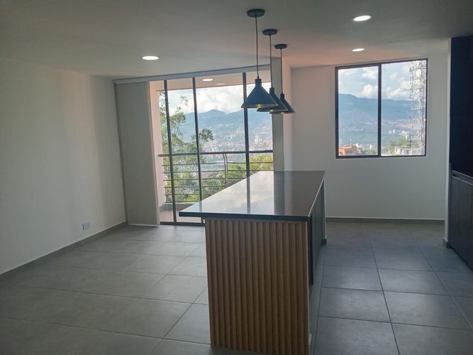 Apartamento de 3 alcobas en arriendo en Loma Del Indio, Medellín, 90 m² · foto 4 de 18
