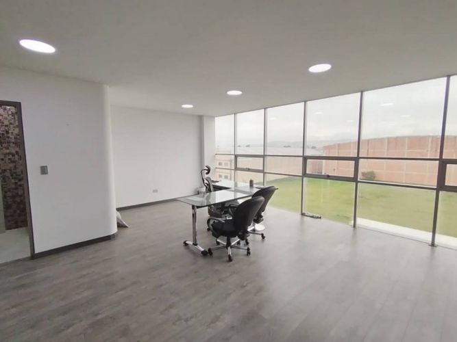 Oficina en arriendo en Parque Industrial Santo Domingo, Mosquera, 180 m² · foto 3 de 13
