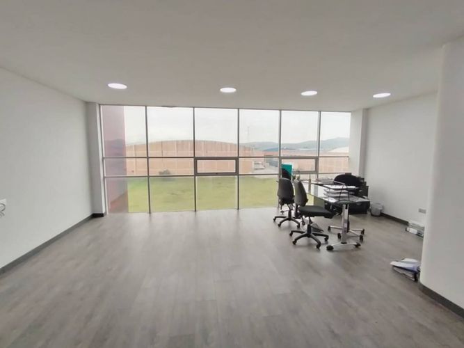 Oficina en arriendo en Parque Industrial Santo Domingo, Mosquera, 180 m² · foto 8 de 13