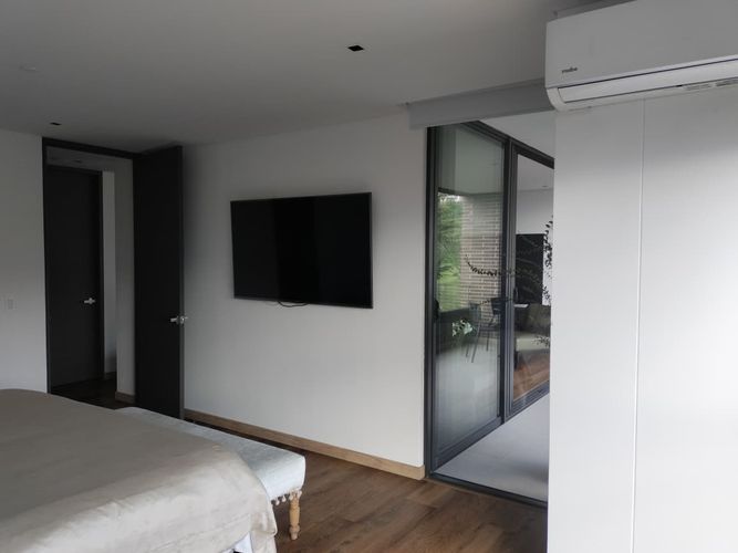 Apartamento de 2 alcobas en venta en El Poblado, Medellín, 117 m² · foto 12 de 17